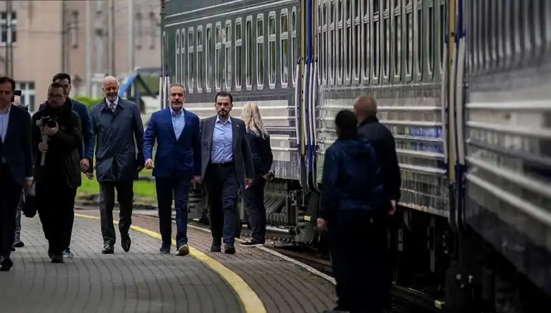 Dışişleri Bakanı Fidan, Ukrayna'da Önemli Görüşmelerde Bulundu