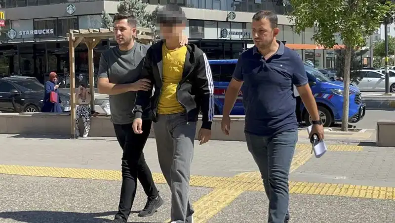 Aile İçi Tartışma: Ağabeyini Bıçaklayan Genç Gözaltına Alındı