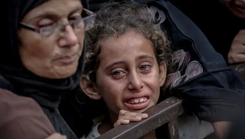 Gazze'de Eğitim Faaliyetleri Sona Erdi: İsrail Askeri Skandal Yaratan Gıda İmha Etti