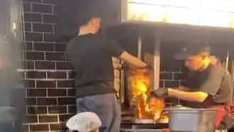 Tavuk Döner Skandalı: Pişmiş Etin Üzerine Çiğ Et Kondu!
