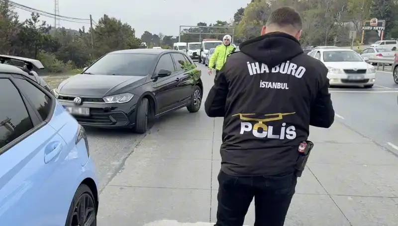 Emniyet Şeridi İhlali: Sürücünün Suçunu Yolda Bulması Olayı