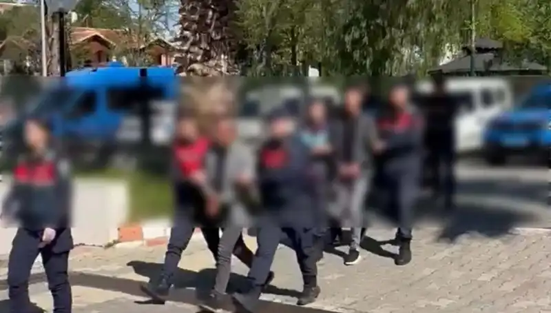 Aydın’da İnanılmaz Olay: Gasptan Sonra Benzinle Yakmaya Çalıştılar!